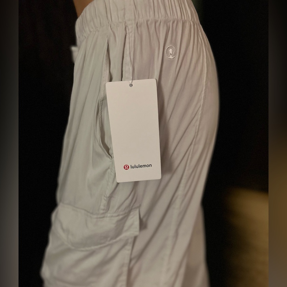 New LULULEMON MR Cargo Pant Small $148 - Picture 10 of 12